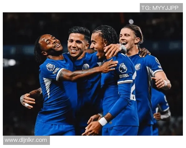 27岁足球明星意外去世引发全球球迷深切哀悼与关注